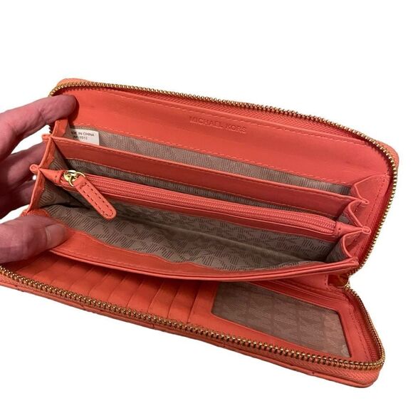 Michael Kors Pink Quilted Wallet with Heart Charm - Picture 5 of 5